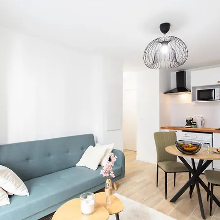 Apartment #58 Clim & Balcon 5mins Marche De La *