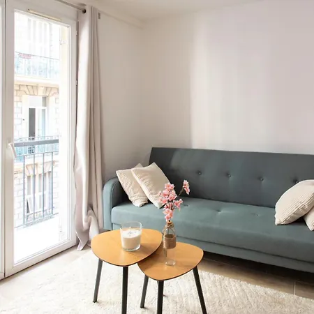 Apartment #58 Clim & Balcon 5mins Marche De La *